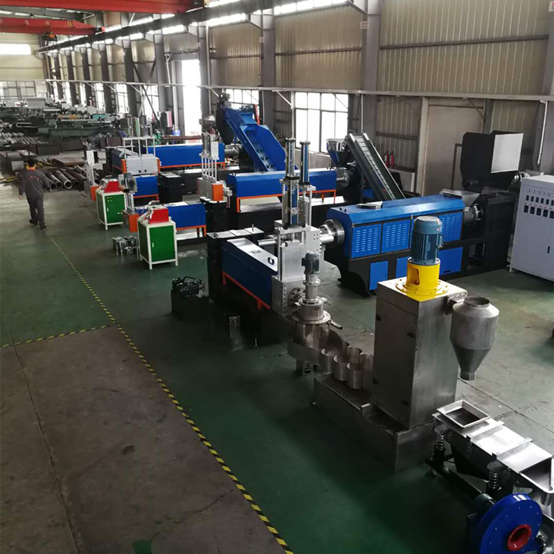 China's machinery manufacturing status